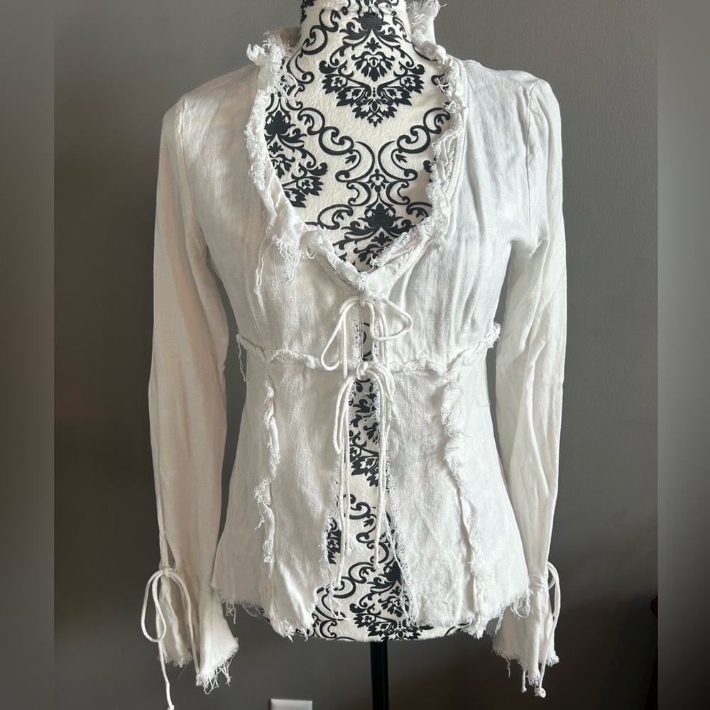 H& M Divided White Frayed Blouse with Tie-Front